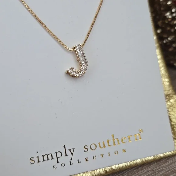 NEW Simply Southern Gold J Initial Necklace - Picture 4 of 4